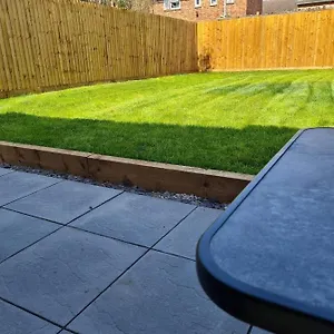  Holiday home Lovely4 Bedroom House Close To Uni/m1