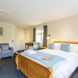 4* Inn The Royal Oak